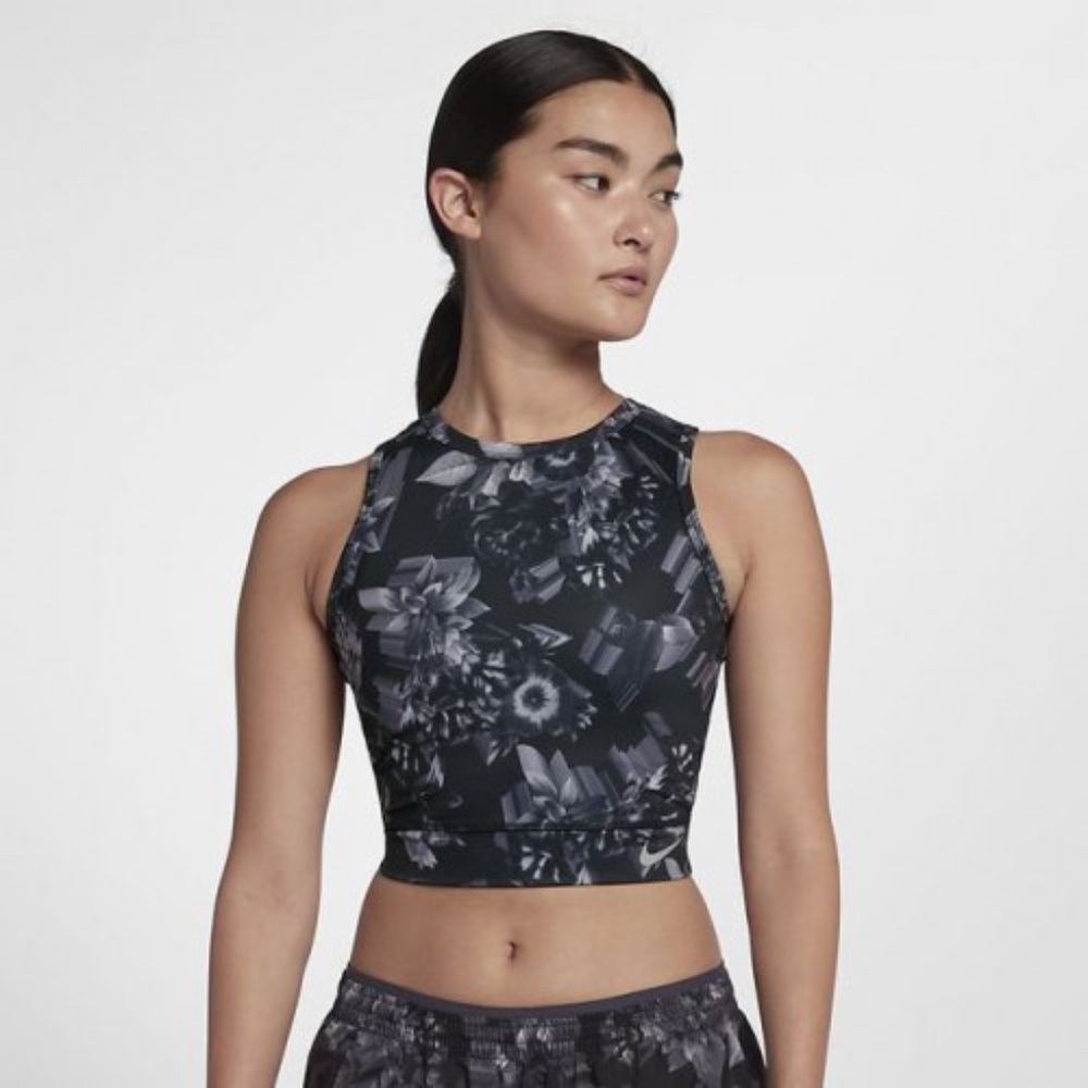 NWT Women's Nike Epic Lux Running Tank Black